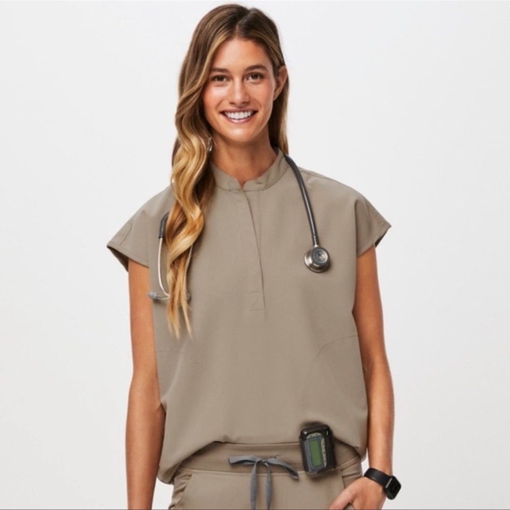 FIGS women's Latte Rafaela™ - Oversized Scrub Top - L / Latte